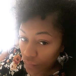 Meet your Posher, Constance